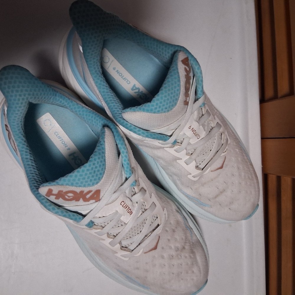 Hoka Clifton 9 Women's Running Shoe * Size: 10B - Picture 5 of 8